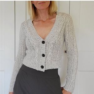 ⭐3/$29 American Eagle Cropped V Neck Sweater Cardigan Grey Size XS #7L1BSH1Q